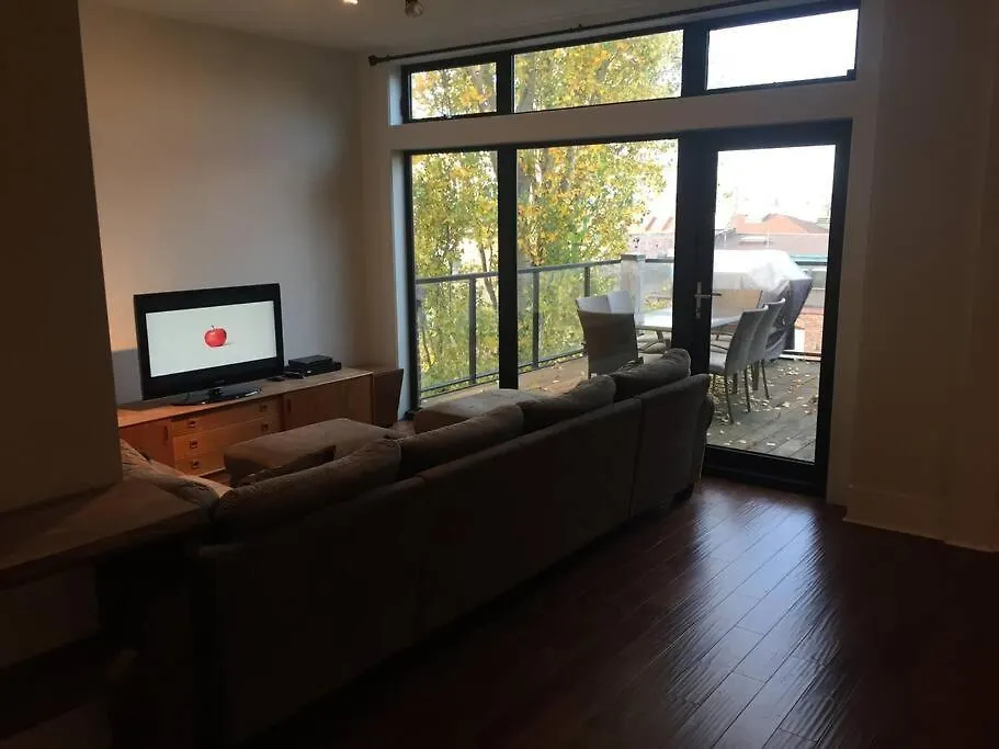 Downtown Victoria Penthouse Apartment