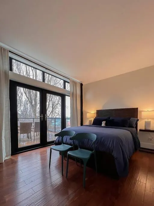 Downtown Victoria Penthouse Apartment
