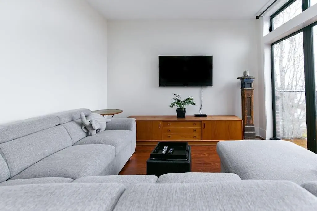 Downtown Victoria Penthouse Apartment 0*,