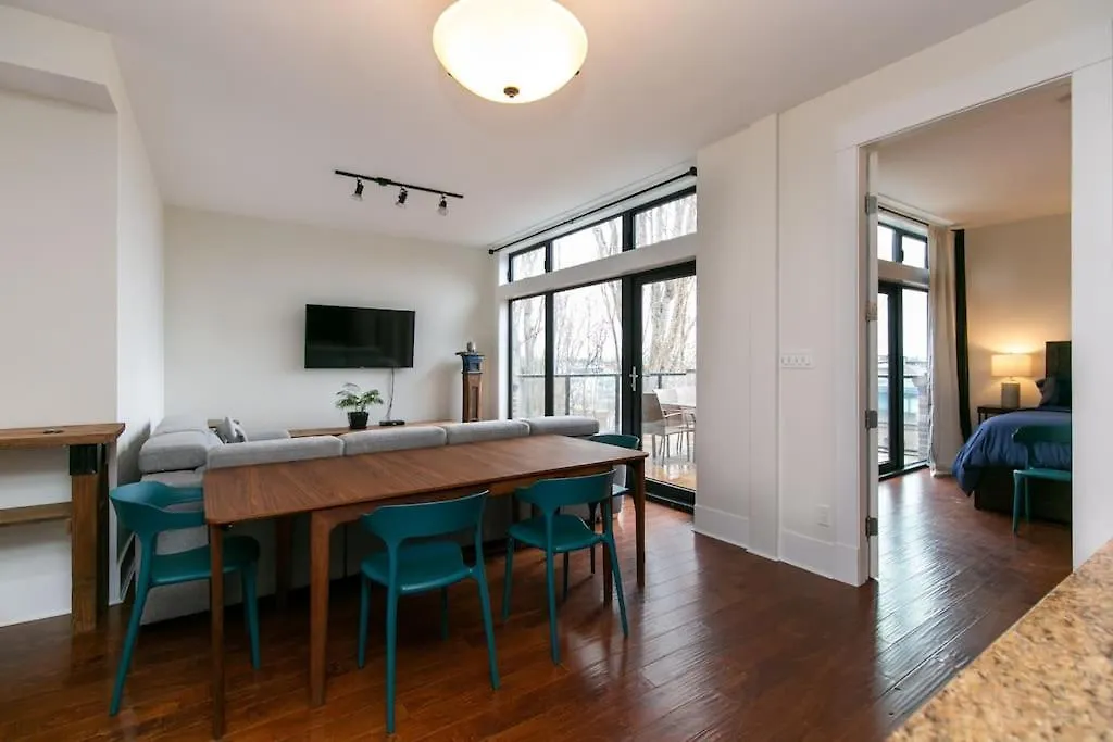 Downtown Victoria Penthouse Apartment